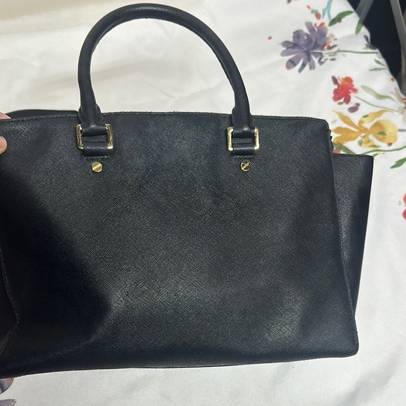 MICHAEL Michael Kors Black Tote with Textured Leather - Picture 3 of 14